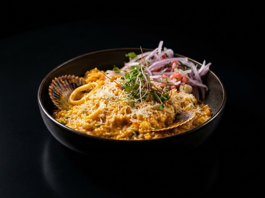 Arroz con mariscos fotografiado para una carta digital Qehay
